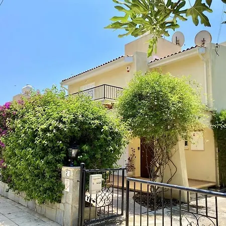 Villa Midea's